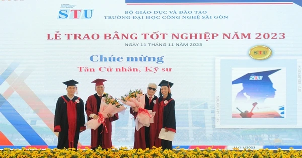 Trường Đại học Công nghệ Sài Gòn trao bằng tốt nghiệp cho sinh viên năm 2023