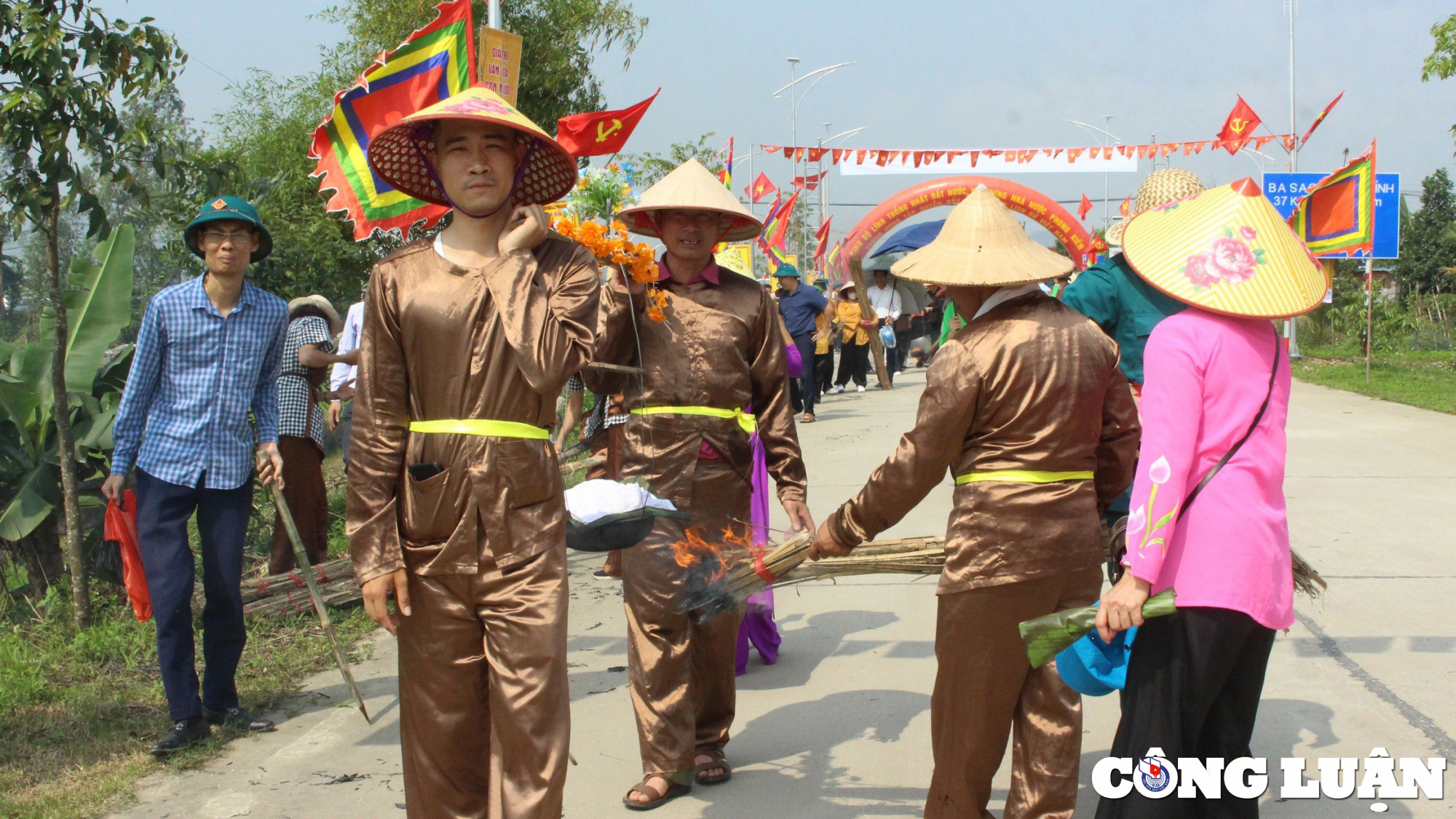 hoi thi le vat dang vua ky niem 1100 nam sinh dinh tien hoang de hinh 2