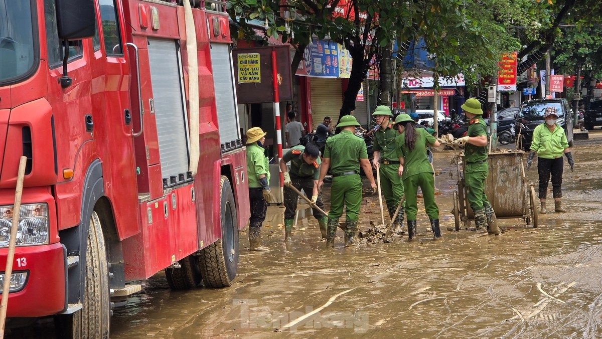 Obrázek Tuyen Quang po povodni, foto 15