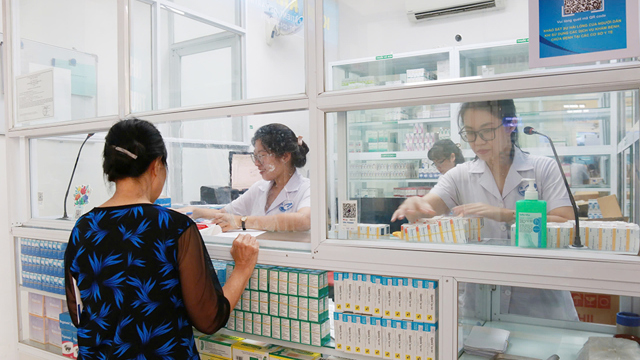 Hanoi anuncia 143 puntos de venta de medicamentos 24 horas al día, 7 días a la semana, para servir al Tet 2025