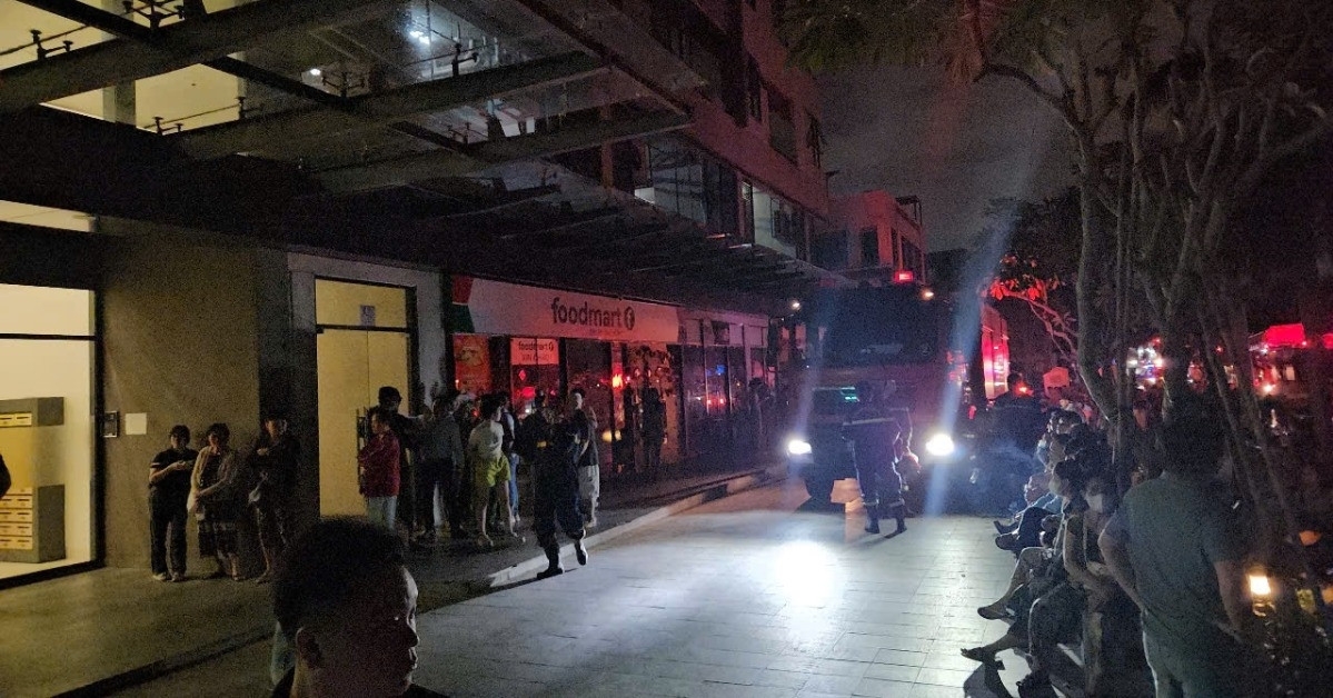 Apartment fire in Ho Chi Minh City, hundreds of people panicked and looked for a way to escape