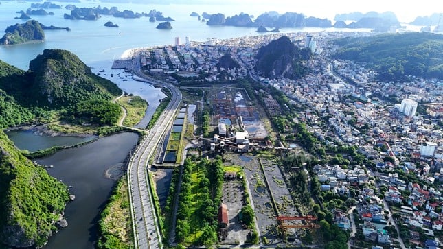 The 'golden' land to build a 4,200 billion hospital is stuck in land clearance in Quang Ninh photo 4