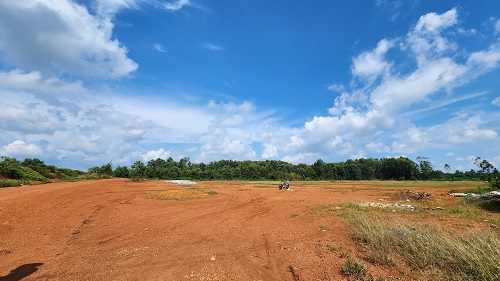 新しい土地の位置は鉱区計画と重複しません。写真: タン・クアン