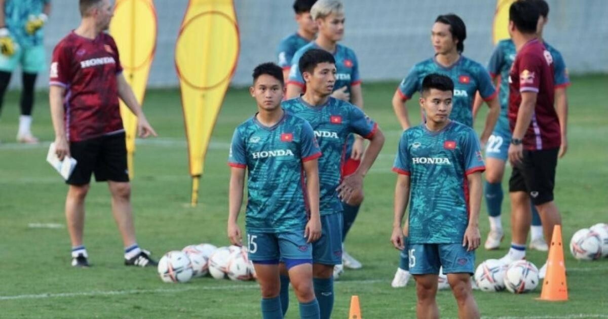 Sao Việt kiều của U23 Việt Nam toát mồ hôi với yêu cầu khó từ HLV Troussier