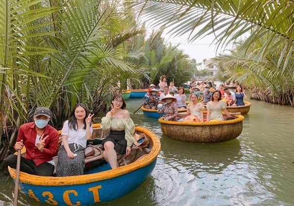 Trải nghiệm tour trọn gói, không phát sinh chi phí.