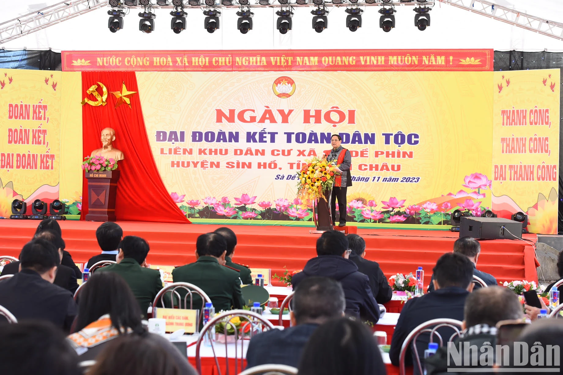 [Foto] Der Premierminister feiert den Großen Tag der Solidarität mit der ethnischen Bevölkerung der Provinz Lai Chau. Foto 6