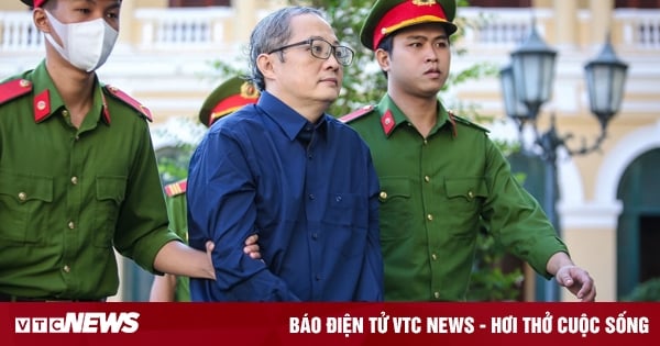 Former Director of Thu Duc City Hospital proposed for prosecution in connection with Viet A