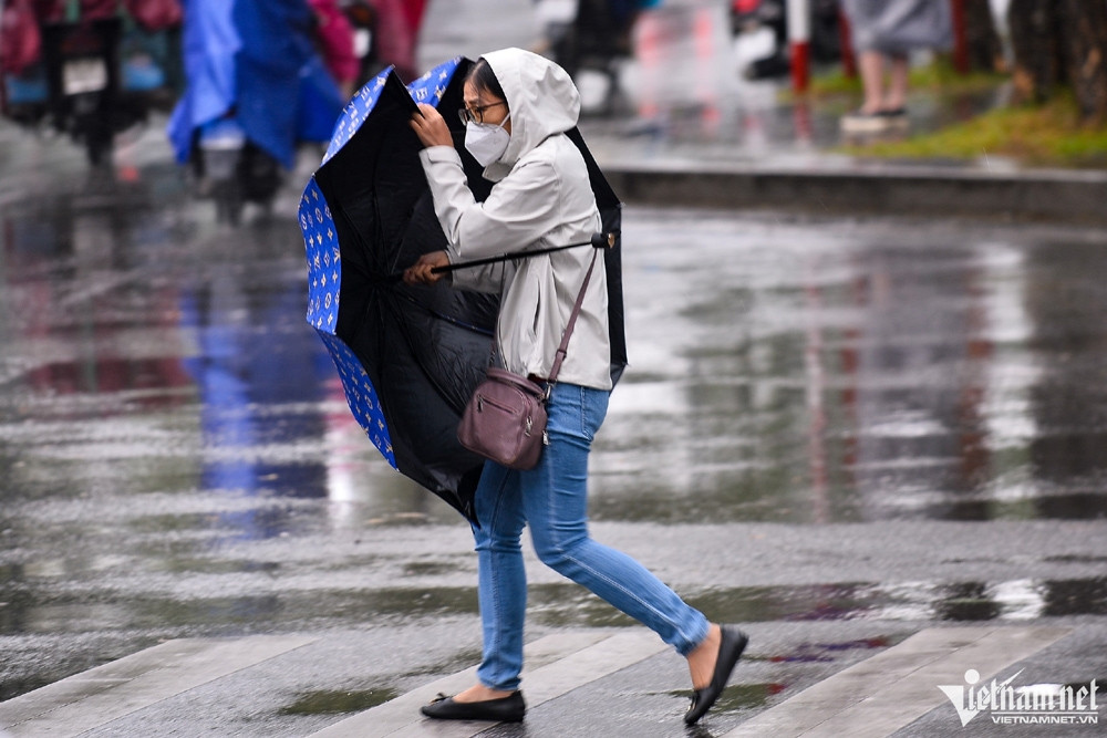 寒気が到来、北部各地で大雨