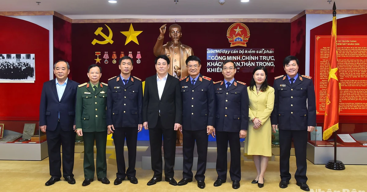 [Photo] President Luong Cuong works with the Supreme People's Procuracy