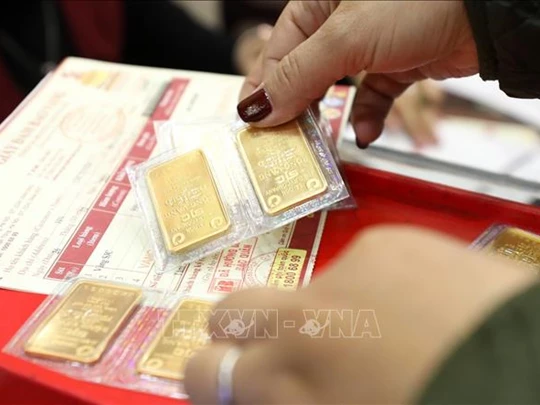 SJC gold bars increased sharply to 89 million VND/tael on the morning of October 22.