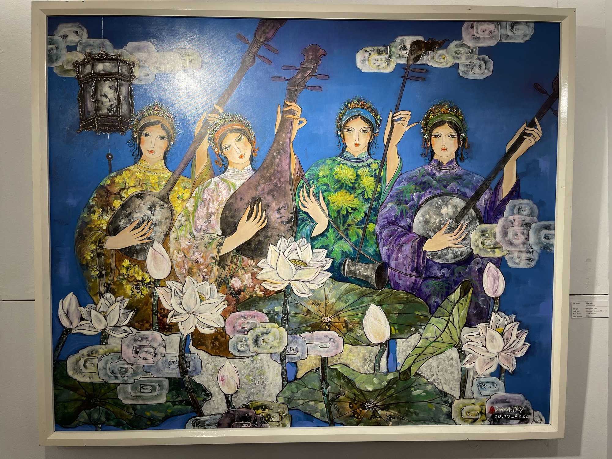 Bảo tàng Mỹ thuật Đà Nẵng khai mạc triển lãm "Sắc màu tháng 4" - Ảnh 7.