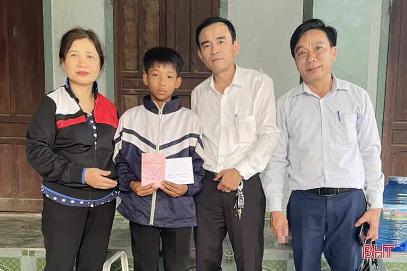 Parrainer des orphelins dans le besoin : un modèle significatif à Cam Xuyen