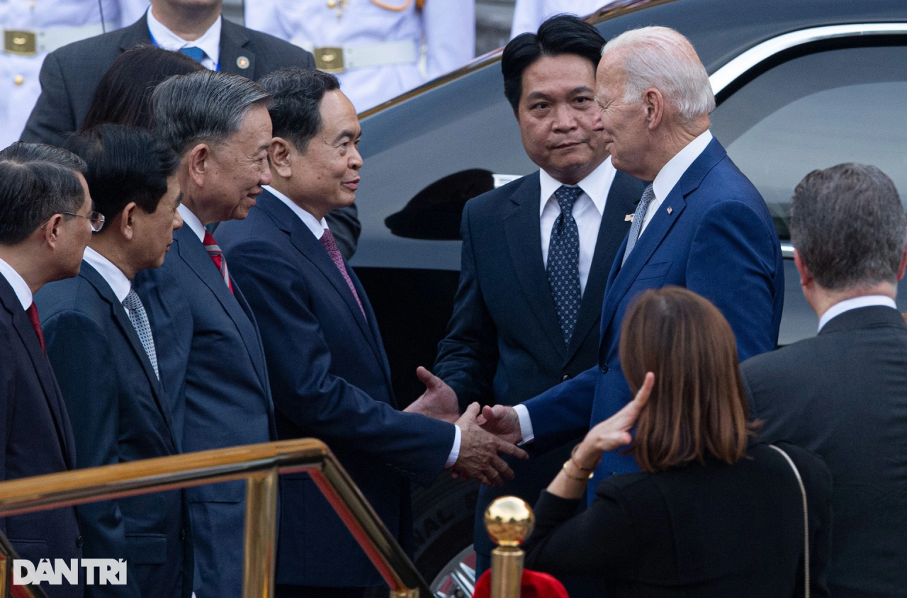 Toàn cảnh Lễ đón chính thức Tổng thống Mỹ Joe Biden tại Phủ Chủ tịch - 6