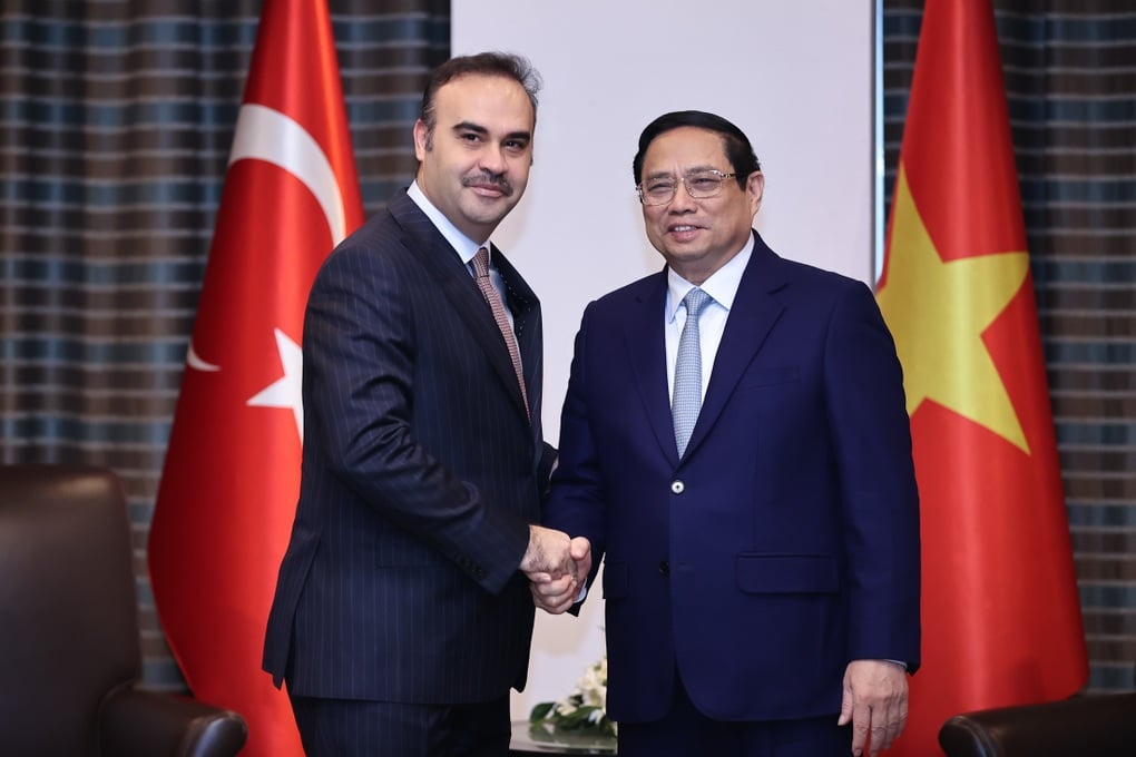 Türkiye wants to cooperate with Vietnam in automobile production and defense industry