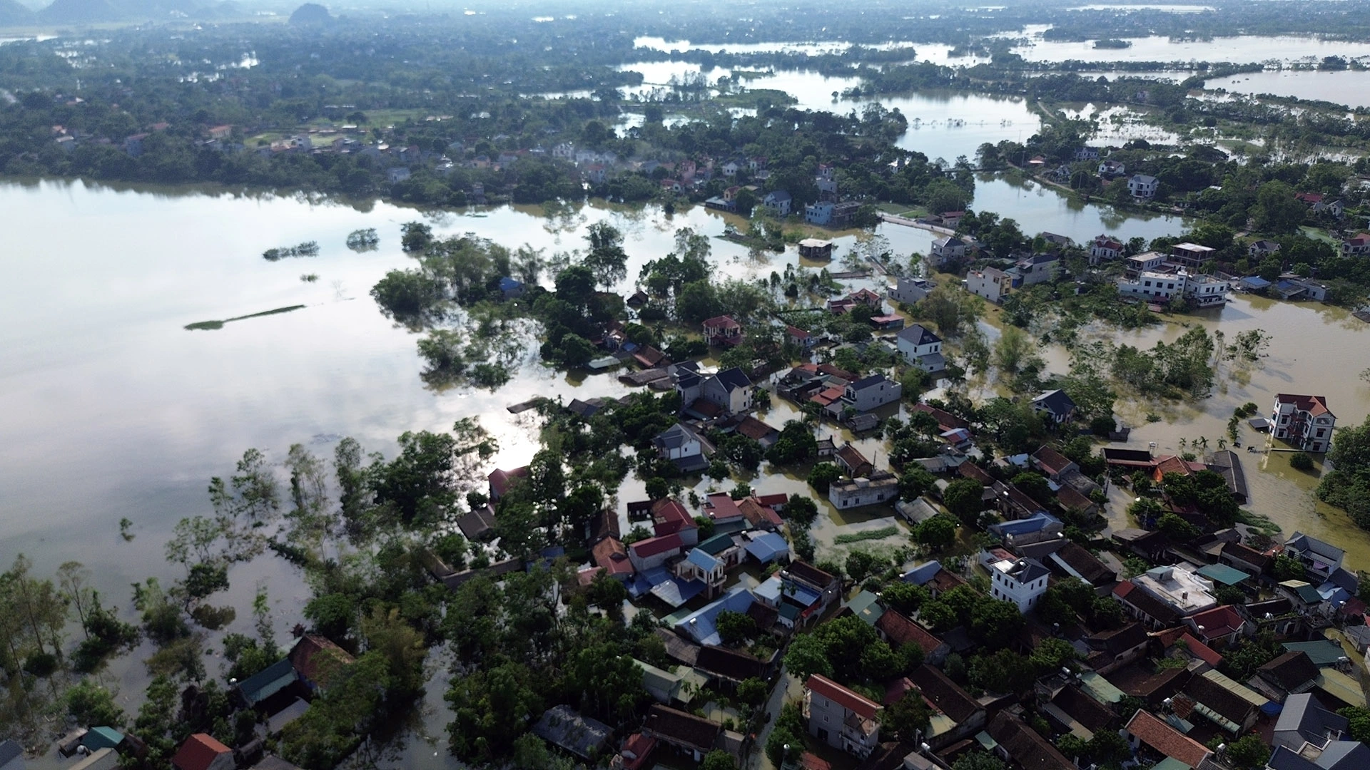 Hochwasserzentrum von Hanoi zweimal im Monat überschwemmt