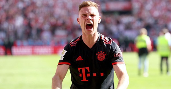 Chủ tịch Bayern Munich chỉ trích Barcelona vì liên tục 'thả thính' Kimmich