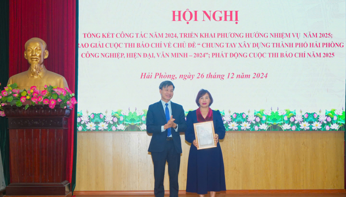 Awarding ceremony of the Journalism Contest "Joining hands to build an industrial, modern and civilized Hai Phong city"