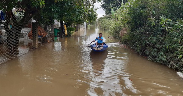 Thừa Thiên - Huế: Mưa lớn ở thượng nguồn, hạ du sông Bồ ngập lụt