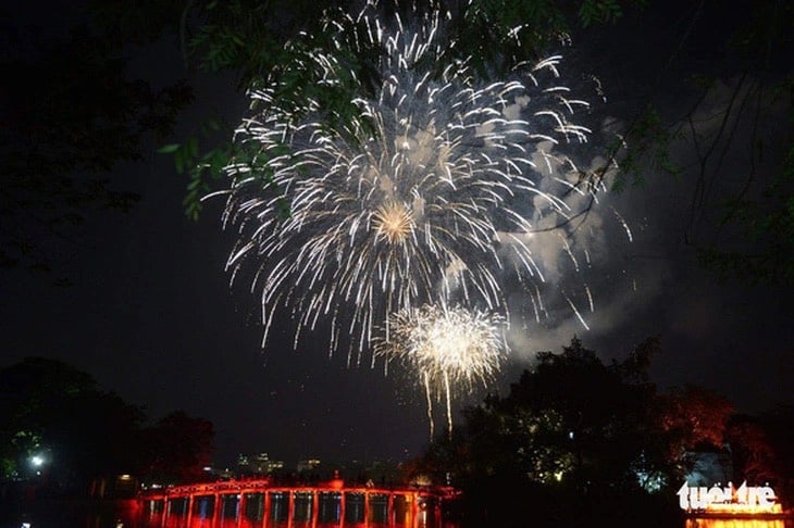 Hanoi veranstaltet am Silvesterabend einen Countdown am Hoan-Kiem-See