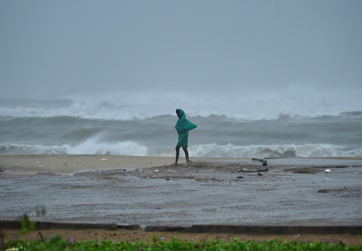 bao fengal khien 19 nguoi thiet mang o an do va sri lanka hinh 1