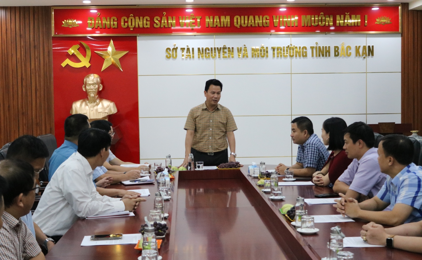 Bộ trưởng Bộ Tài nguyên và Môi trường thăm và làm việc với Sở Tài nguyên và Môi trường tỉnh Bắc Kạn ảnh 1