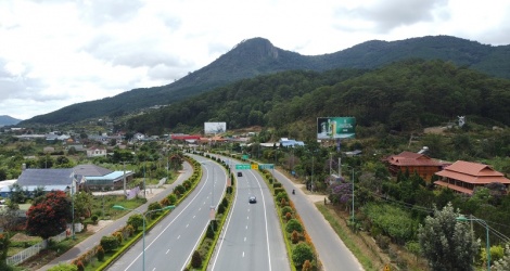 Proposal to apply specific mechanisms and policies for Tan Phu Expressway