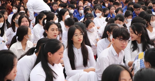 Quang Nam will spend 158 billion VND to exempt and reduce tuition fees for public and private students.