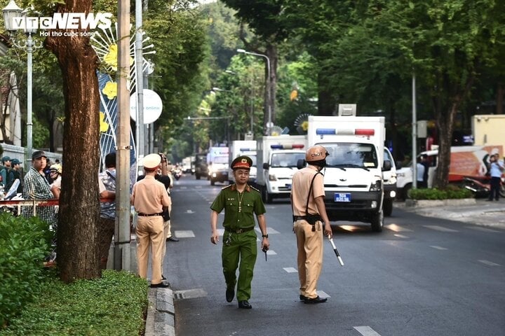 기소장에 따르면 피고인들은 재산 횡령, 뇌물 수수, 뇌물 수수, 신용 기관 운영에 대한 대출 규정 위반, 타인을 이용한 혐의 중 하나로 재판을 받았습니다. 공무 수행 중 지위와 권한 , 책임감 부족으로 심각한 결과가 발생, 신뢰를 남용하여 재산을 횡령함.