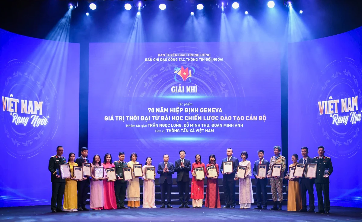 Электронная газета VietnamPlus удостоена премии Foreign Information Award