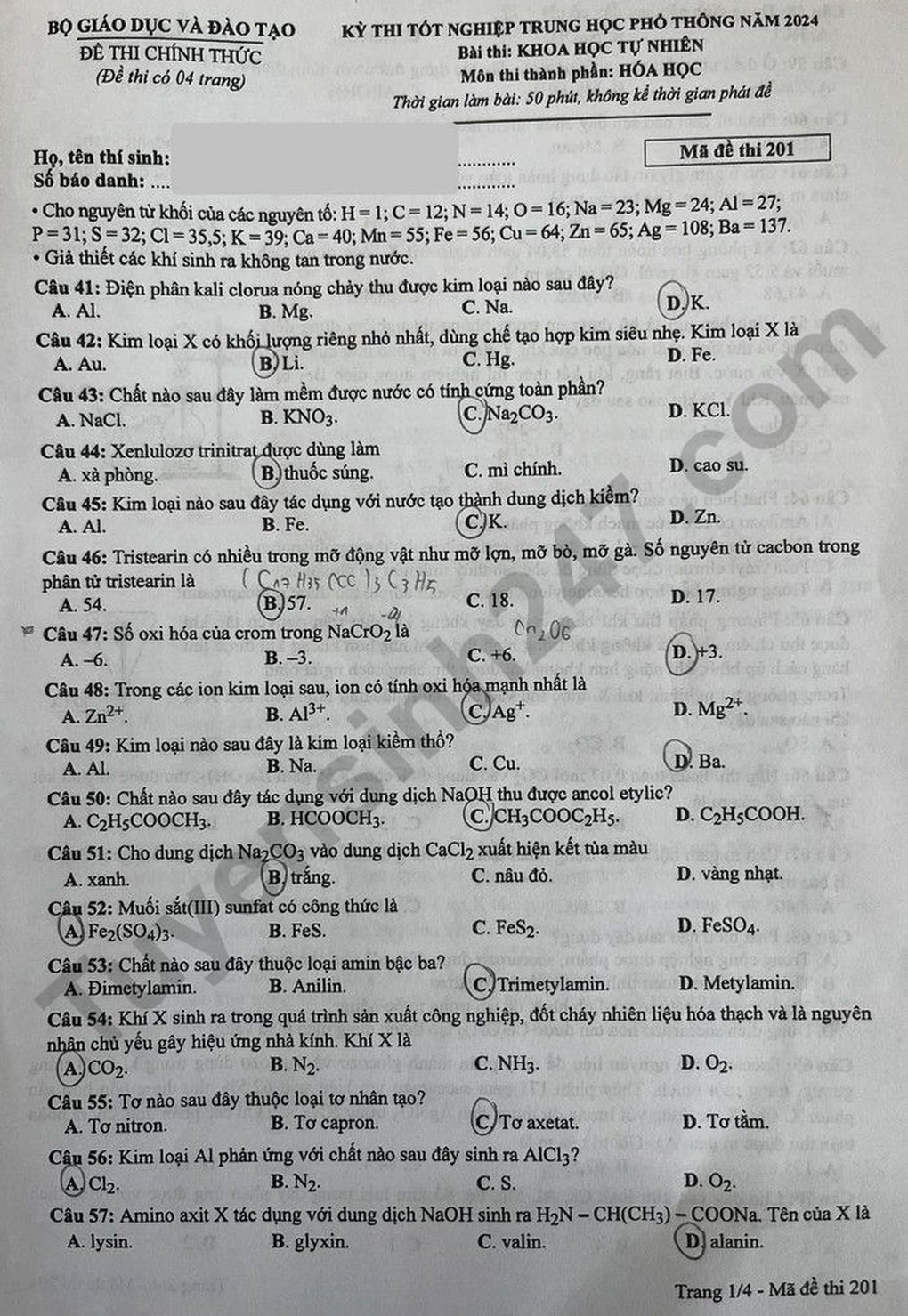 Cập nhật đề thi vật lý, hóa học, sinh học kỳ thi tốt nghiệp THPT - 1