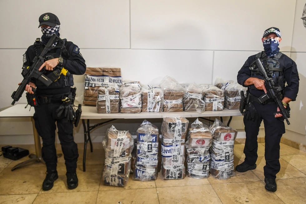 Australian police seize record 23 tonnes of cocaine from fishing boat photo 1