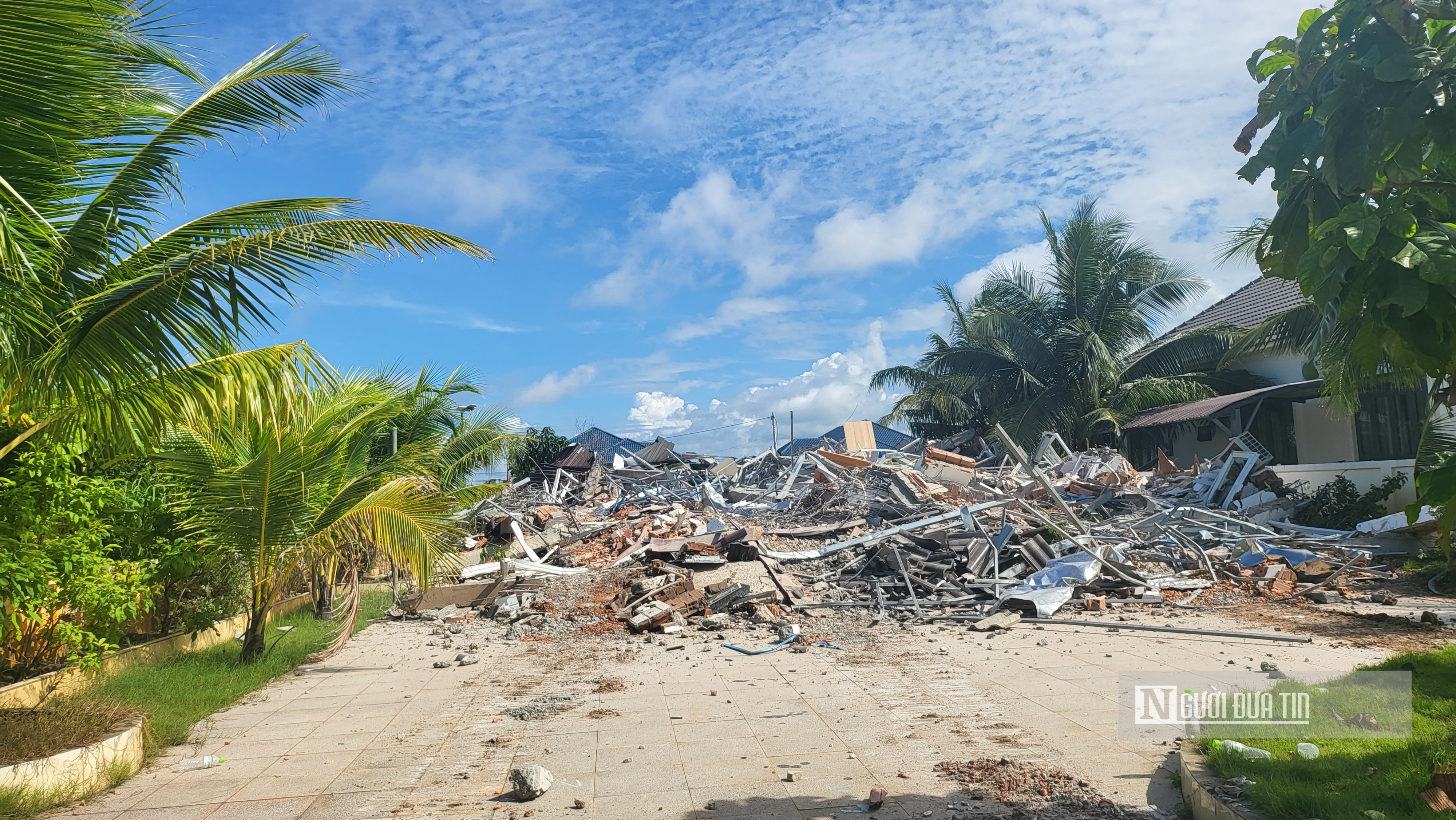 Real Estate - Kien Giang: Enforced demolition of 14 illegally built villas in Phu Quoc (Image 3).