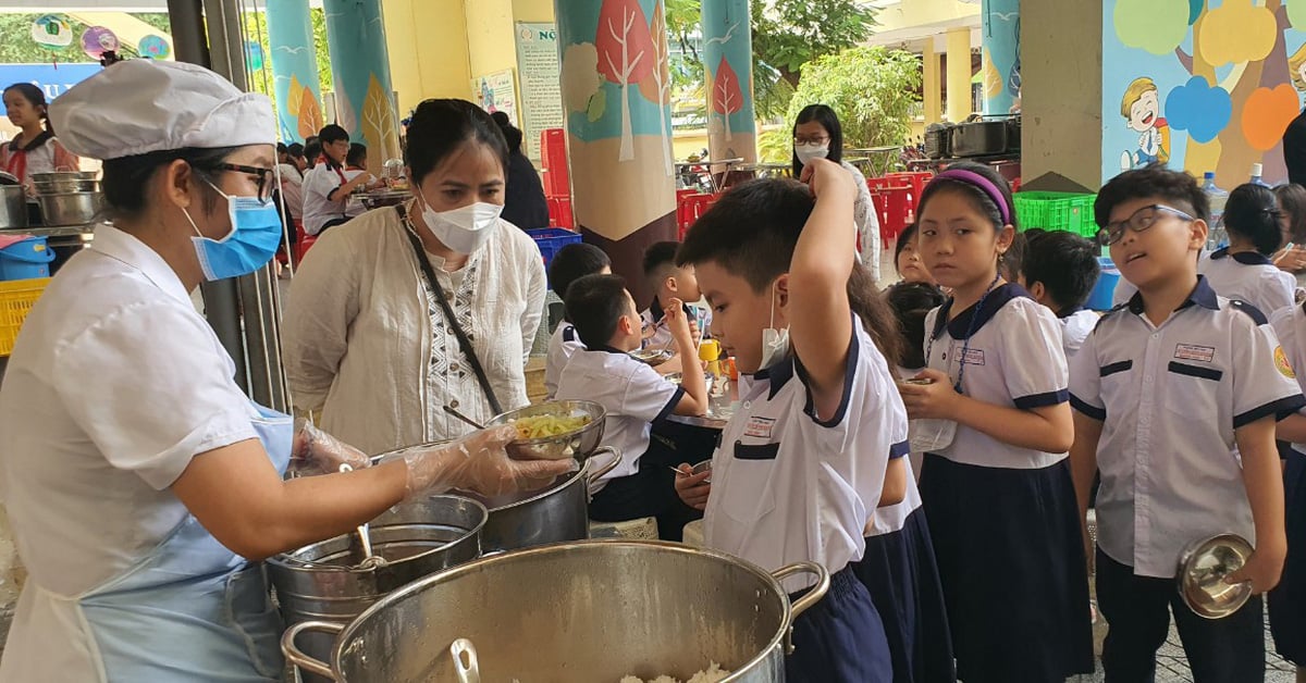 Ho Chi Minh-Ville demande un traitement des violations des recettes et des dépenses du Conseil des représentants des parents