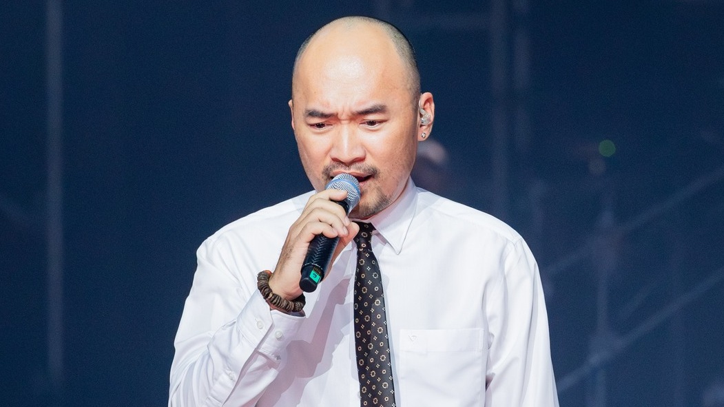 Tien Luat speaks out about a fanpage falsely declaring donations to flood victims. Photo: Producer