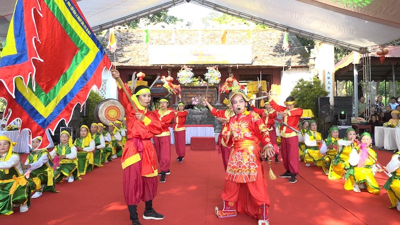Commémoration du 624e anniversaire de la mort du saint Tran Khat Chan