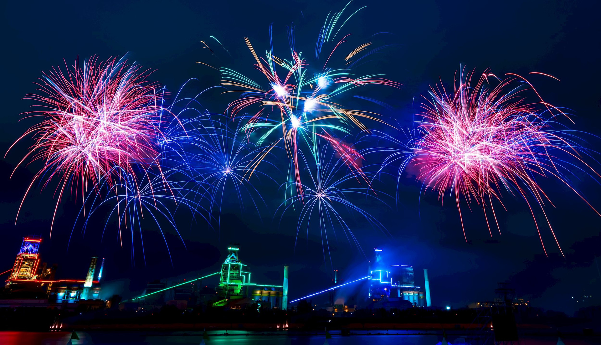 Vea la actuación del campeón del Festival Internacional de Fuegos Artificiales de Da Nang