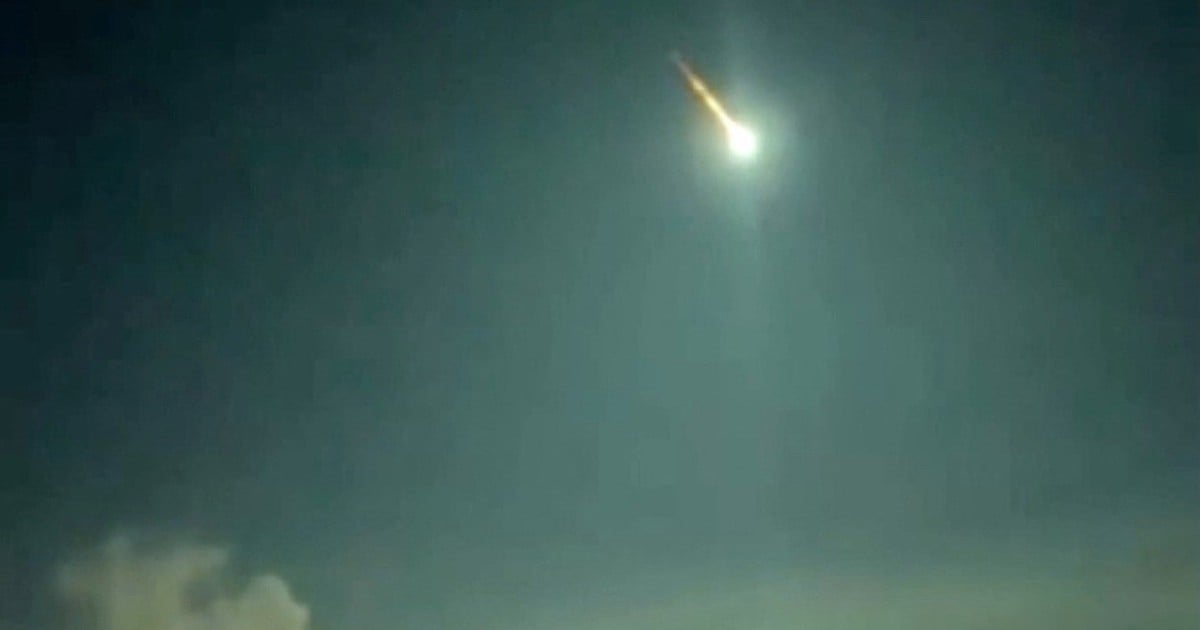 Meteorite crashes to Earth, lights up the sky over Russia's Yakutia region