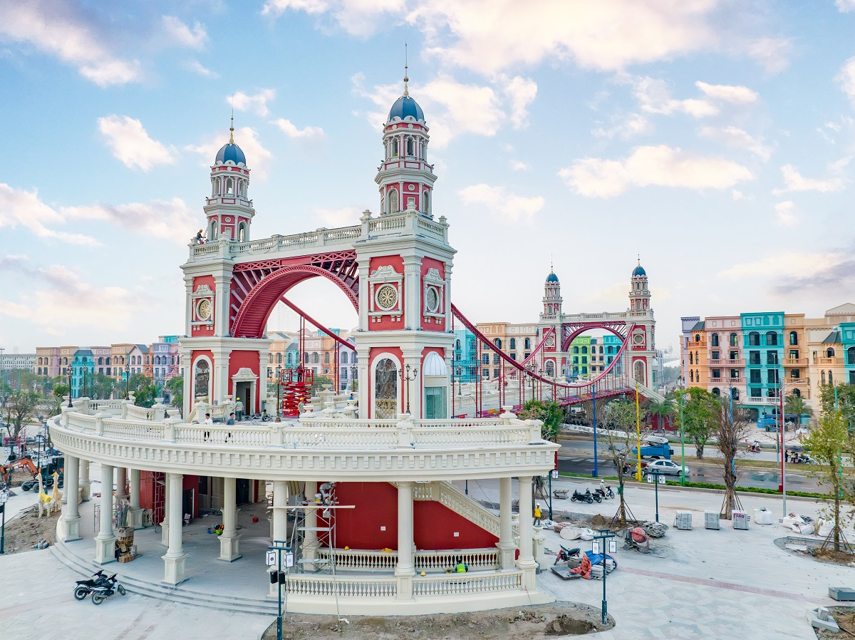 Venice card market index before the opening day of Mega Grand World Hanoi image 9