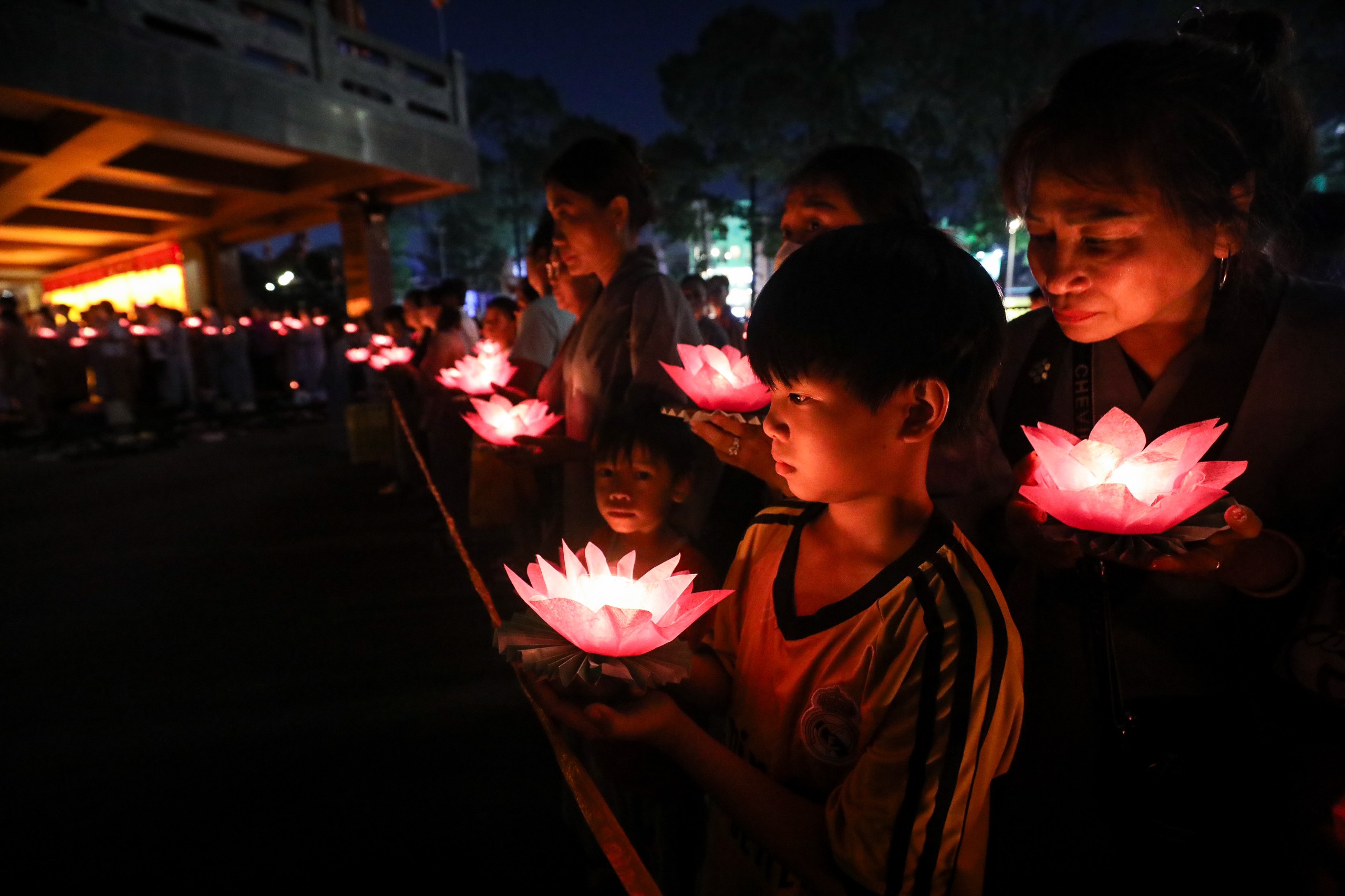 Trang nghiêm lễ phóng liên đăng Pháp hội Vu lan tại Việt Nam Quốc Tự- Ảnh 7.