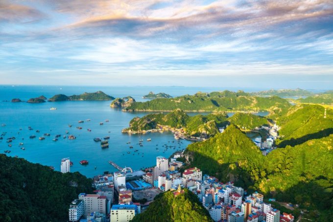 La Baie d'Ha Long - archipel de Cat Ba (photo) est reconnue comme patrimoine naturel mondial. Photo : Tran Dat