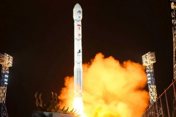 Les tensions s'intensifient dans la péninsule coréenne, Pyongyang menace de détruire les satellites espions américains