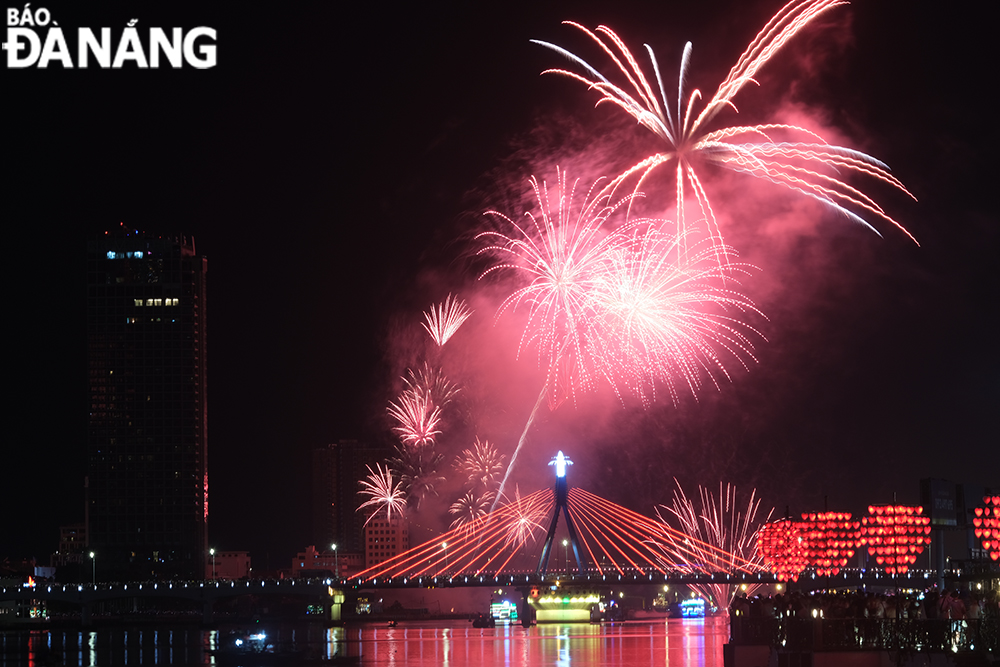 The entire Han River seemed to light up with the sounds and lights of DIFF 2023.