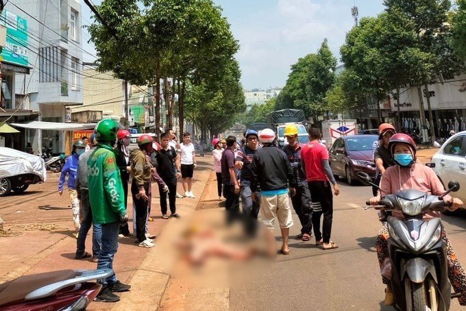 Pleiku : 1 ouvrier est tombé d'un poteau électrique et est décédé photo 1