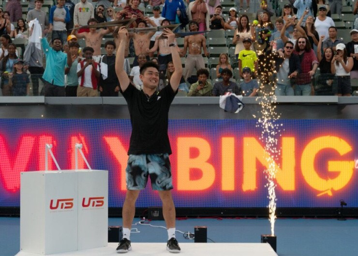 Wu Yibing logra una victoria histórica para el tenis chino