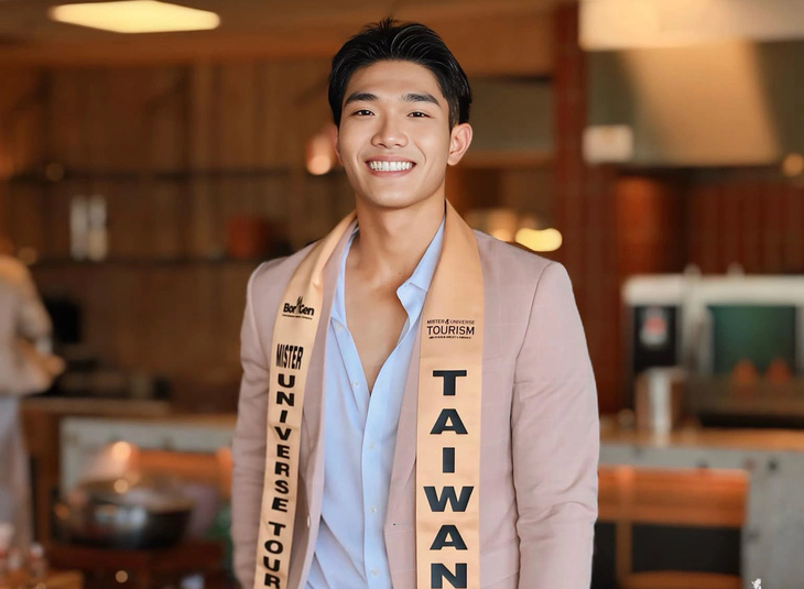 Nụ cười của tân Mister Universe Tourism - Ảnh: Missosology