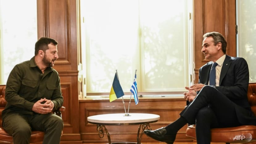 Griechenland schlägt die Ausbildung von 16 Piloten für die Ukraine vor Bild 1