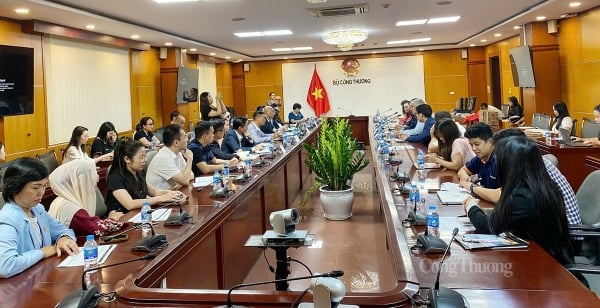 Ministère de l'Industrie et du Commerce : Connecter les entreprises vietnamiennes et saoudiennes