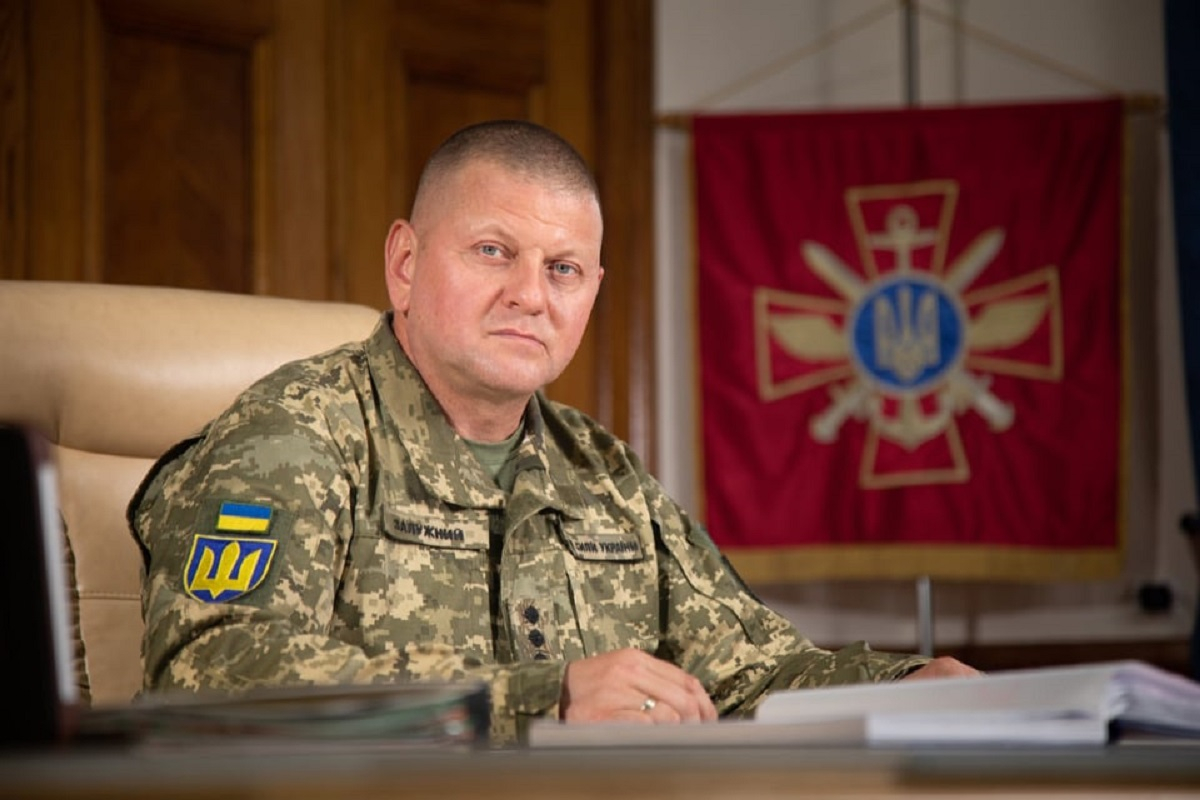 Le président Zelensky a démis de ses fonctions le commandant en chef des forces armées ukrainiennes.