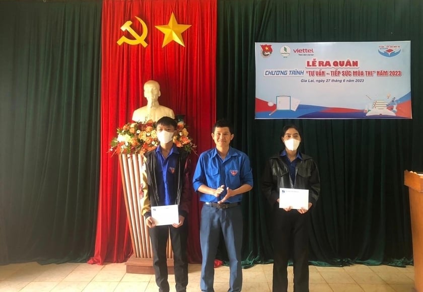 Gia Lai: Over 930 million VND to support candidates taking the high school graduation exam photo 1