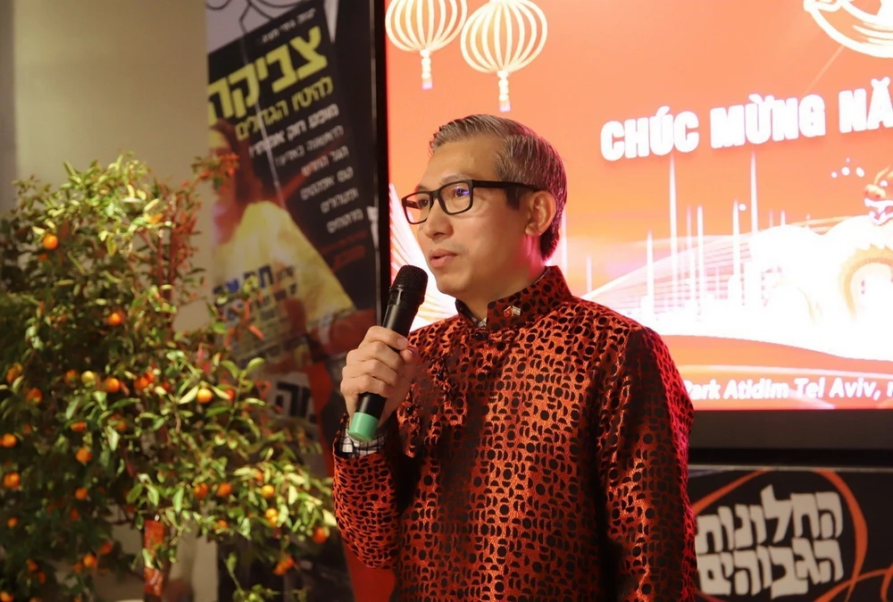 El embajador Ly Duc Trung habla en el evento Homeland Spring 2024. (Foto: Duc Trung/VNA)